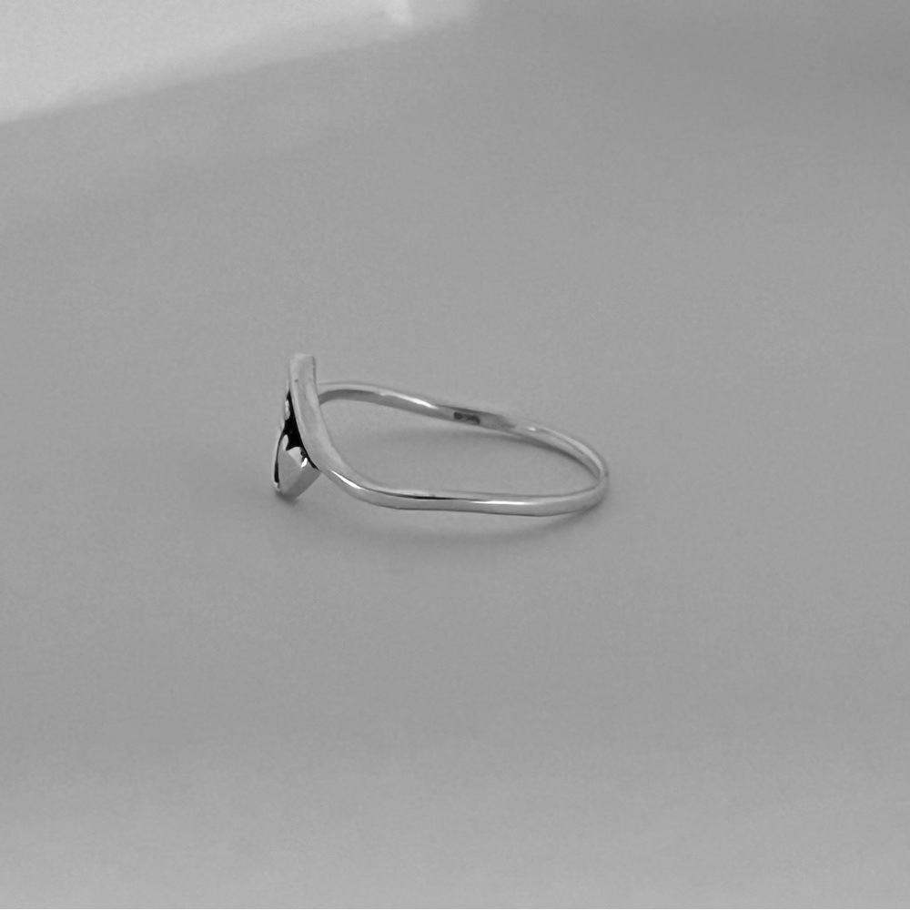 Sterling silver small heart and paw ring, silver paw ring, silver heart ring - Picture 6 of 8